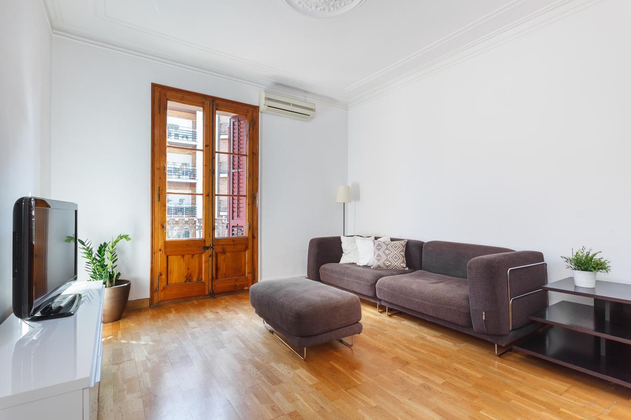 Flateli Aribau Apartment Barcelona Exterior photo