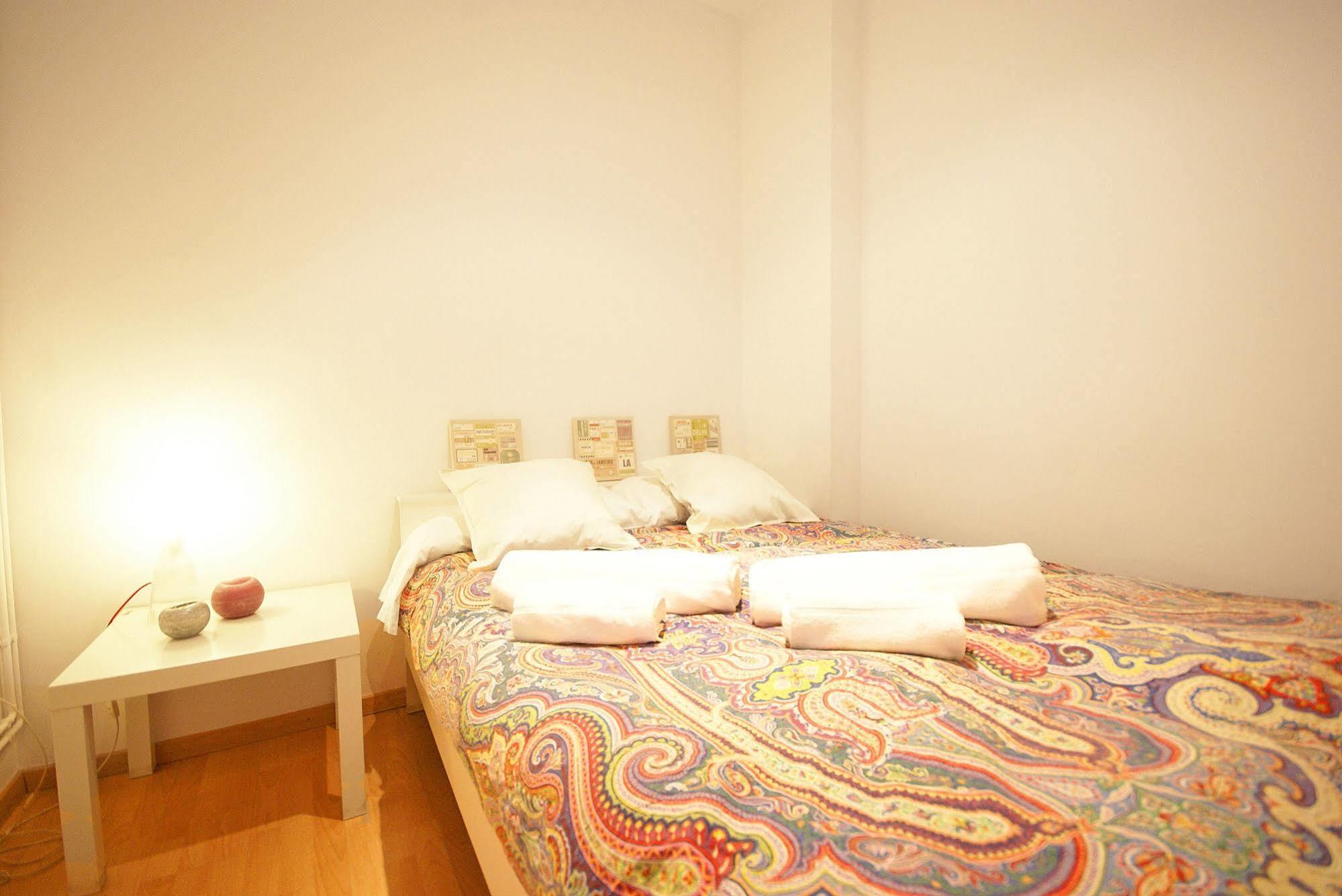 Flateli Aribau Apartment Barcelona Exterior photo