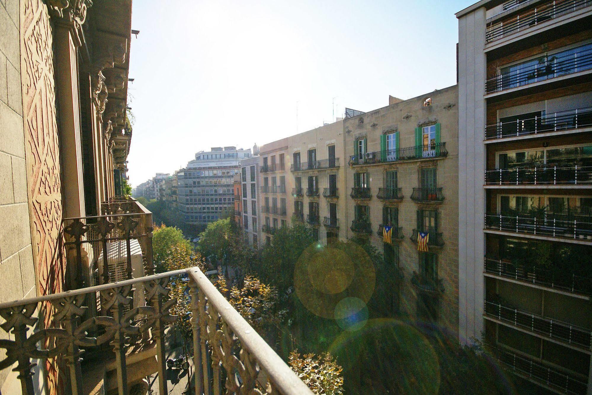 Flateli Aribau Apartment Barcelona Exterior photo